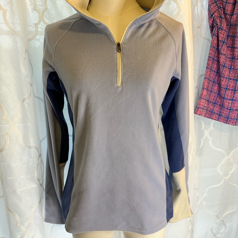 Columbia Cream and Blue Pullover